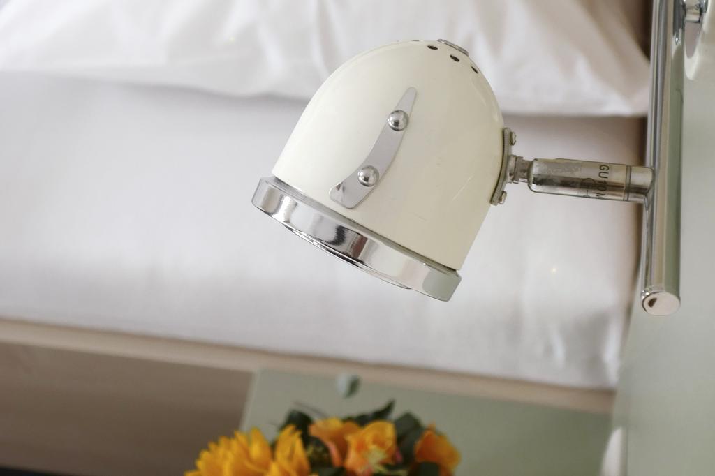 Best Deal Airporthotel Weeze Exterior photo